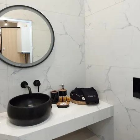 Apartment Central Studio Oasis For Urban Explorers