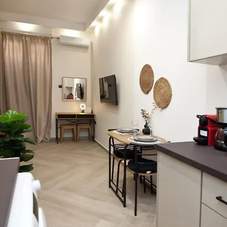 Central Studio Oasis For Urban Explorers Apartment